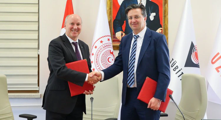 Olle Norberg, Director General, IRF, and Mesut Gökten, Director, Space Technologies Research Institute (Tübitak Uzay) shaking hands on site in Ankara. Olle Norberg, Director General, IRF, and Mesut Gökten, Director, Space Technologies Research Institute (Tübitak Uzay) shaking hands on site in Ankara.